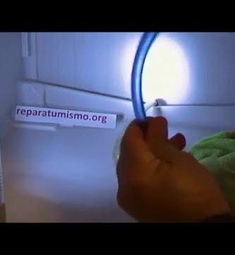 Cómo destapar el conducto de desagüe del frigorífico