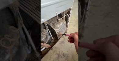 Cómo limpiar el condensador trasero del frigorífico