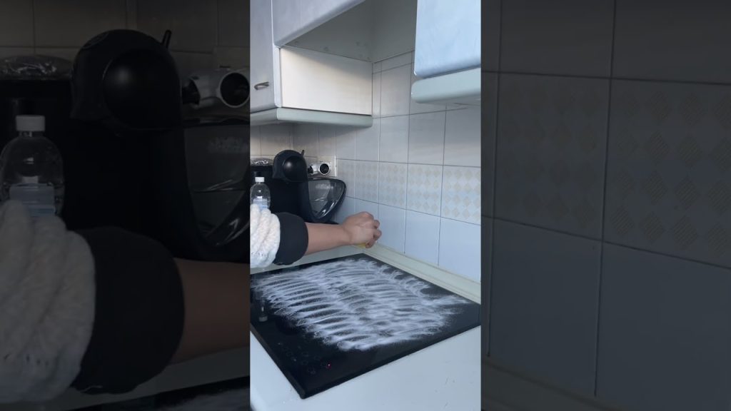 Cómo limpiar el panel táctil de la vitrocerámica
